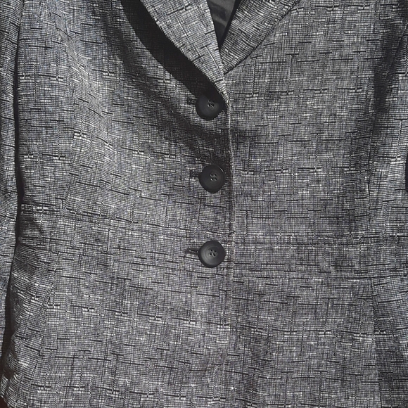 🍀3/15 Jones Studio Woman's Suit Jacket - Picture 4 of 5